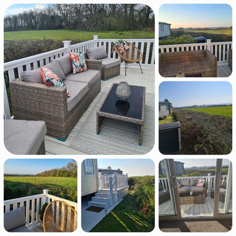 Beautiful 2 Bedroom Caravan, Holiday Park Tenby Saint Florence Extérieur photo
